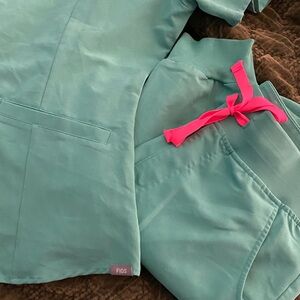 Figs Surgical Green Scrub Set with Bright Pink Ties